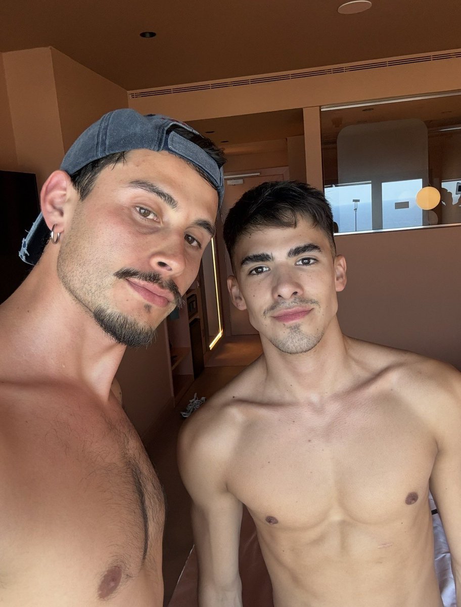 jf_bizcochito's tweet photo. Culito lleno de leche 🥵💦 https://t.co/XR47uKeFLE