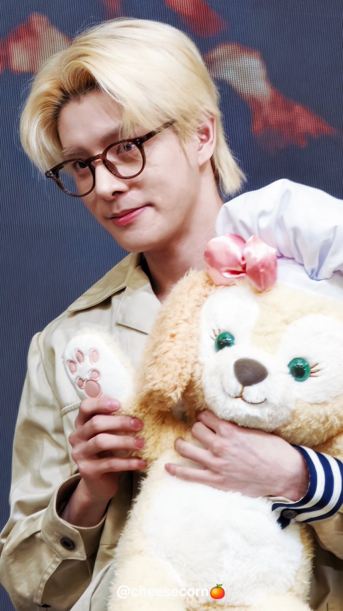 cheesecorn1021's tweet photo. 261011 MakeStar 台北

可愛的載倫

#ENHYPEN_JAKE 
#ジェイク #심재윤 #제이크 https://t.co/mCsJpSXuhD