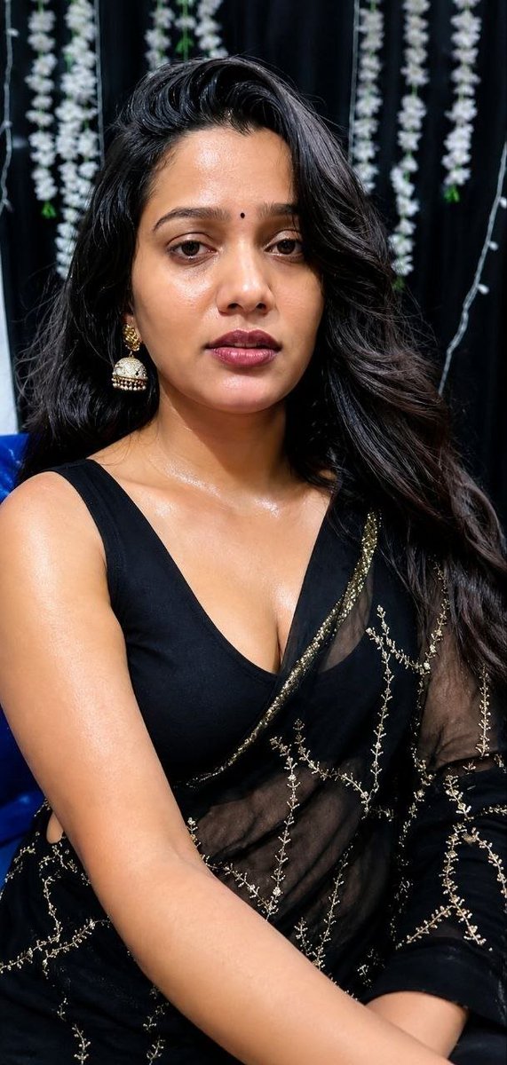 Leojackson1045's tweet photo. #ramya #tango #saree #content https://t.co/Oh2Do8e8g0