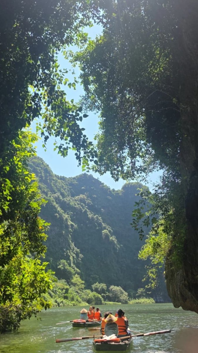 rajmohan2blue's tweet photo. My Vietnam Trip Diaries 😊 https://t.co/9uIUEra40G