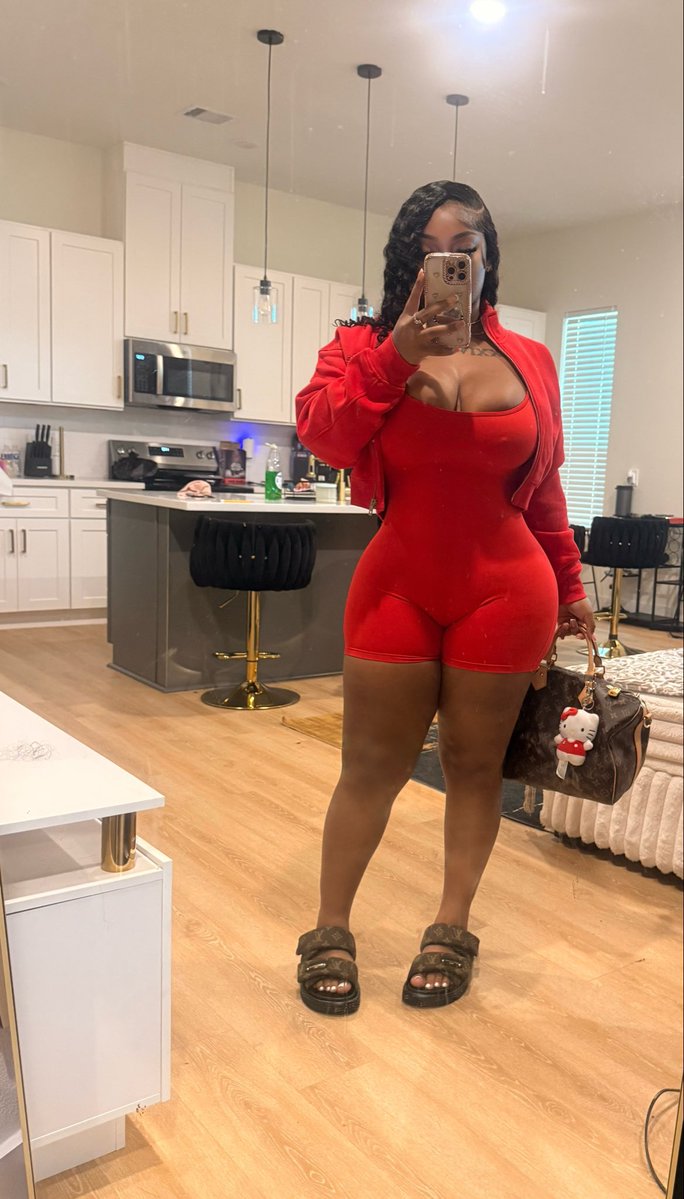 Liajamesri's tweet photo. I love being a woman 🥰❤️😌 https://t.co/2uOwQ7Sh49