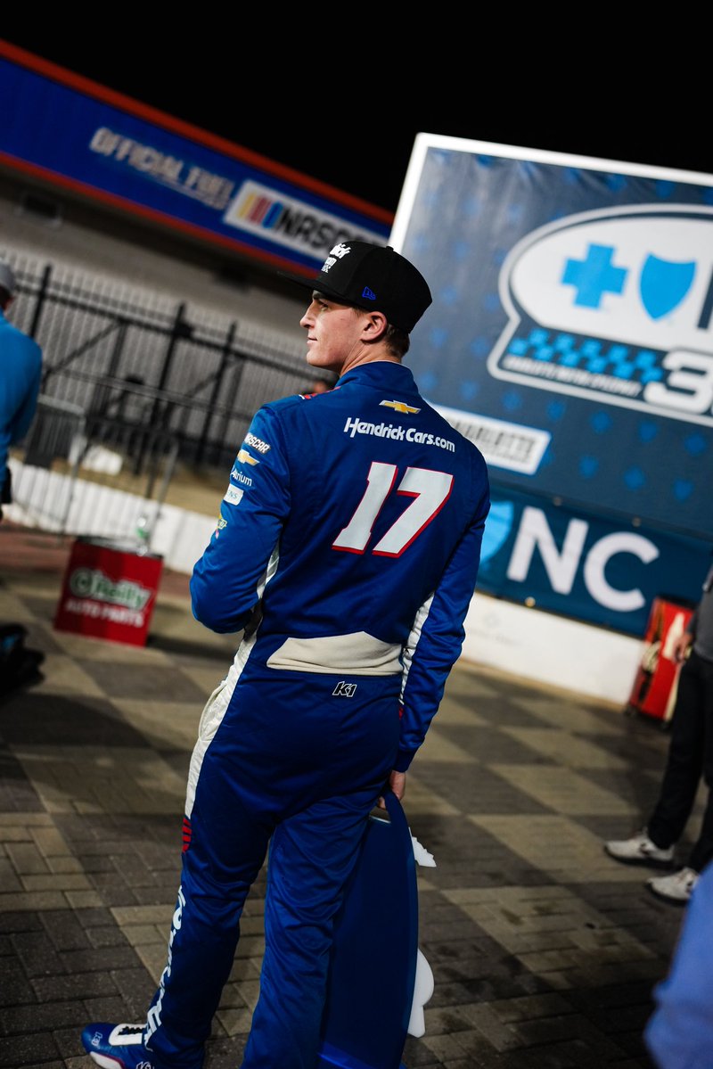 TeamHendrick's tweet photo. Made ourselves right at home. 🏆 https://t.co/phdbWnq0MD
