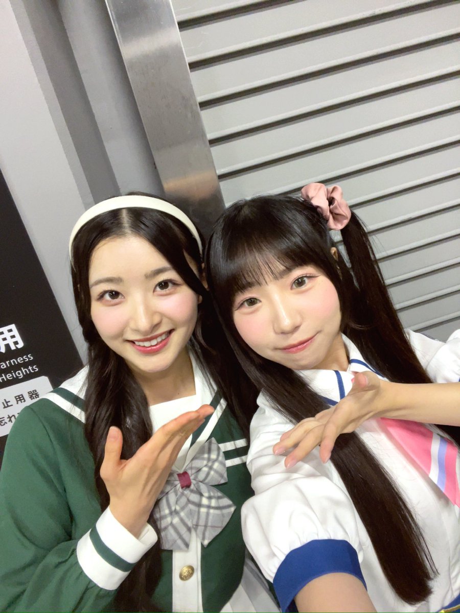 Ayasaki_Honon's tweet photo. 幸せ時間共有🫶🏻 Part2！

スクールアイドルミュージカルの先輩方とお写真撮らせていただきました…😭💚❤️

(思い出はALTに少しだけ☺️) https://t.co/3U7Frbd511