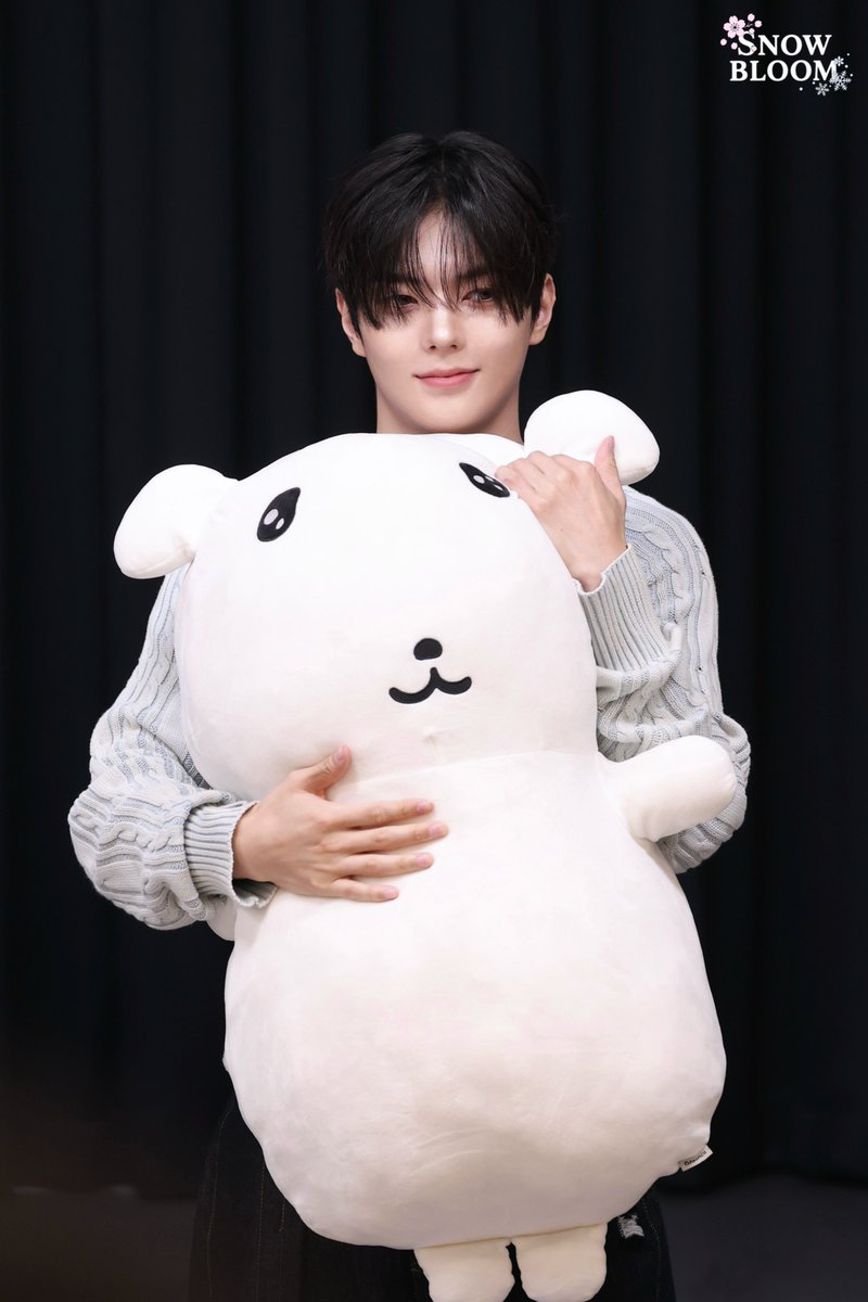 _snowbloom_'s tweet photo. 261009 스타라이크뮤직

#휘브 #whib #전이정 #LEEJEONG #イジョン https://t.co/NYURw4zQS9