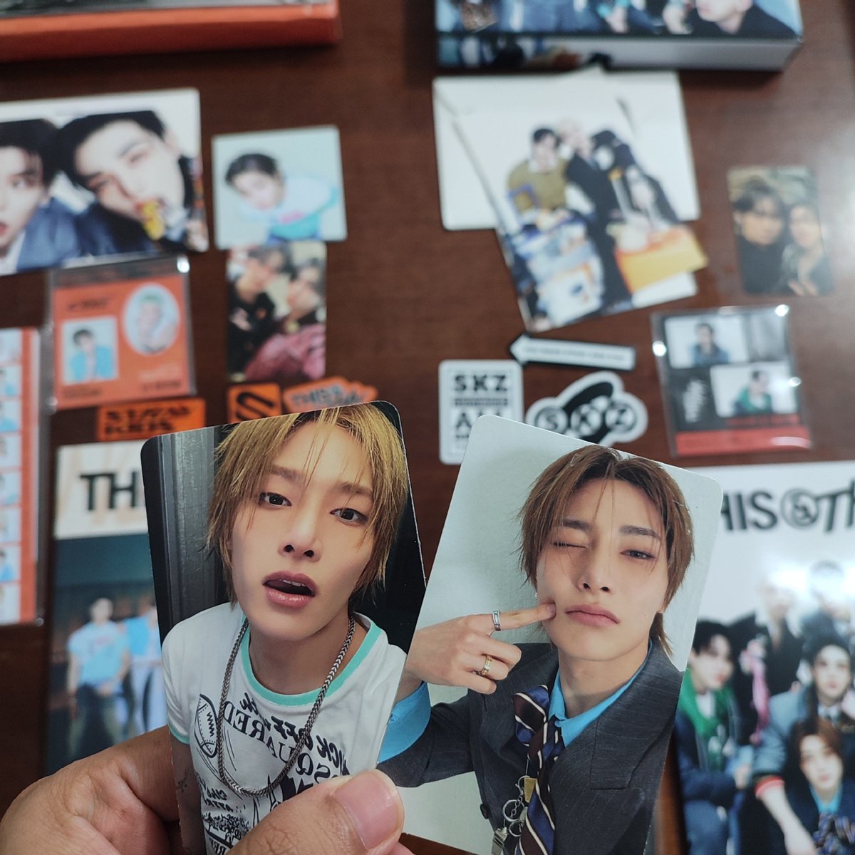 lee_rhinour's tweet photo. Finally albumku datengggg!!!
Album SKZ pertamaku dan langsung dapet jackpot! Minsung ku pulanggg yeayyy 🥰🥰
Dapet minbin, double ayen, double ID card chanie, hyungline gatau itu namanya apa. I'm soooo soooo happy!!

Thank you kak @scbcakep !! https://t.co/pRpDaKlpNh