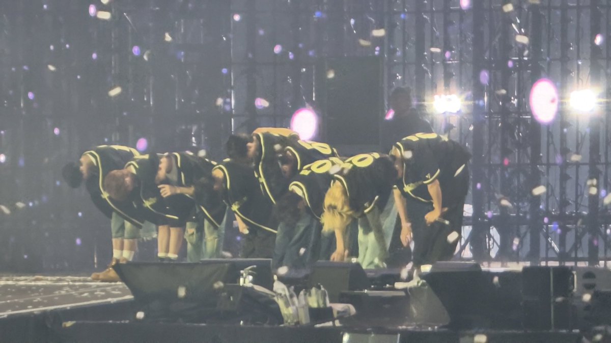 BLABALAAAA8's tweet photo. VOTEEEE #2026MAMAVOTE #seventeen https://t.co/PvltGj99Wm
