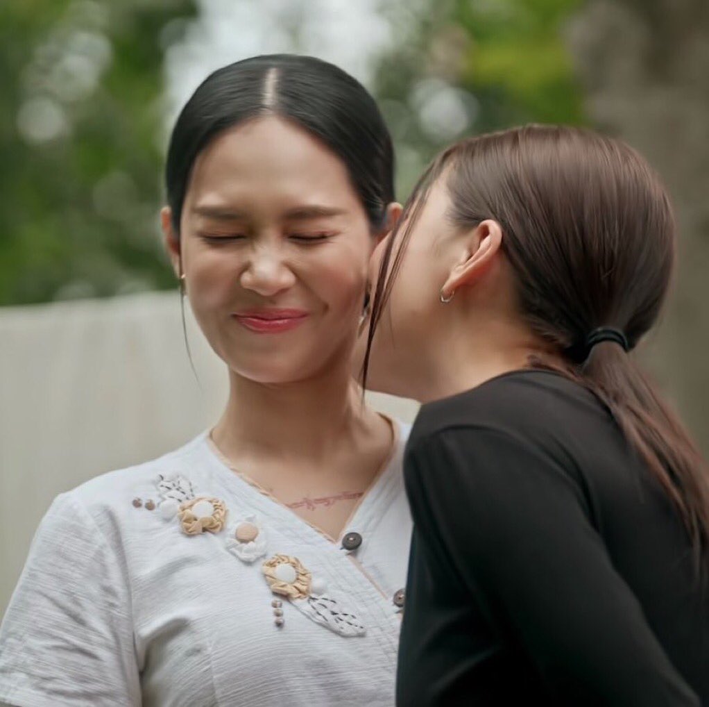 peeky998's tweet photo. เขินไม่ไหว ปอนอ เอ็งทำรัยว้าาา

KHOM KHLANG EP6
#ข่มขลังตอนที่6 https://t.co/xkt7MRTfDH