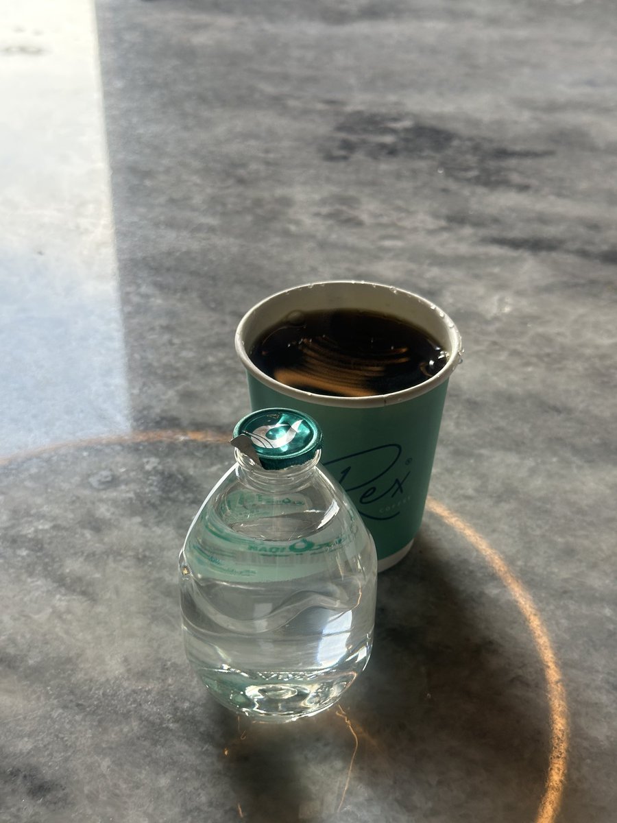 Bipiip's tweet photo. في منطقة غير مألوفة بالنسبة لي اكتشفت فرع rex عن طريق الصدفة، وهذا أكثر شيء أسعدني اليوم. بهذي المناسبة أعلن بشكل رسمي:
موسم الغيم والبُن اليمني بدأ https://t.co/ysERuuk0Pn