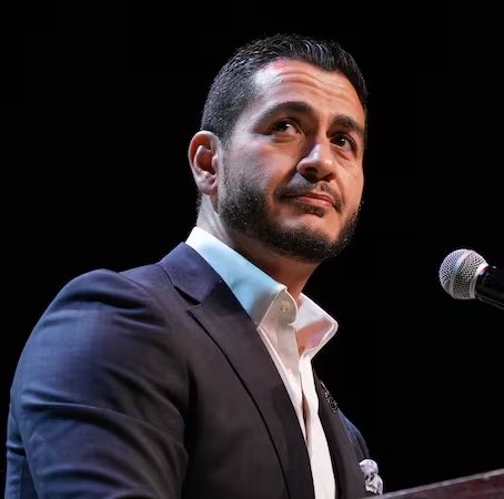 KalshiPolitics's tweet photo. MICHIGAN SENATE ODDS:

🟦 Abdul El-Sayed: 68%
🟥 Mike Rogers: 32% https://t.co/Z307et5euO
