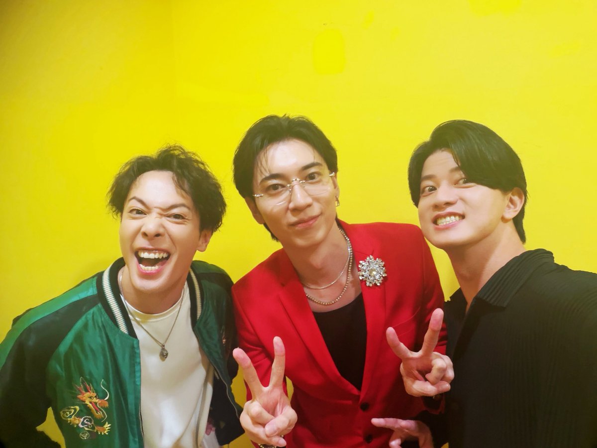 ayukawa_taiyou's tweet photo. 『鮎川太陽 芸能活動25周年記念イベント』
東京2日目ご来場、ご視聴ありがとうございまた！
1部では始まり、2部では現在を感じられるとても感慨深い日でした。
大阪公演もお待ちしてます！

ガリベンズ矢野さん！星野！赤間！悠雅くん！ありがとうございましたψ(｀∇´)🔥 https://t.co/rMmt9dwQbE