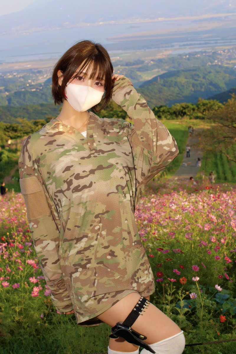 chizunyan65's tweet photo. 秋桜×ミリたり https://t.co/S7zARNnPSY