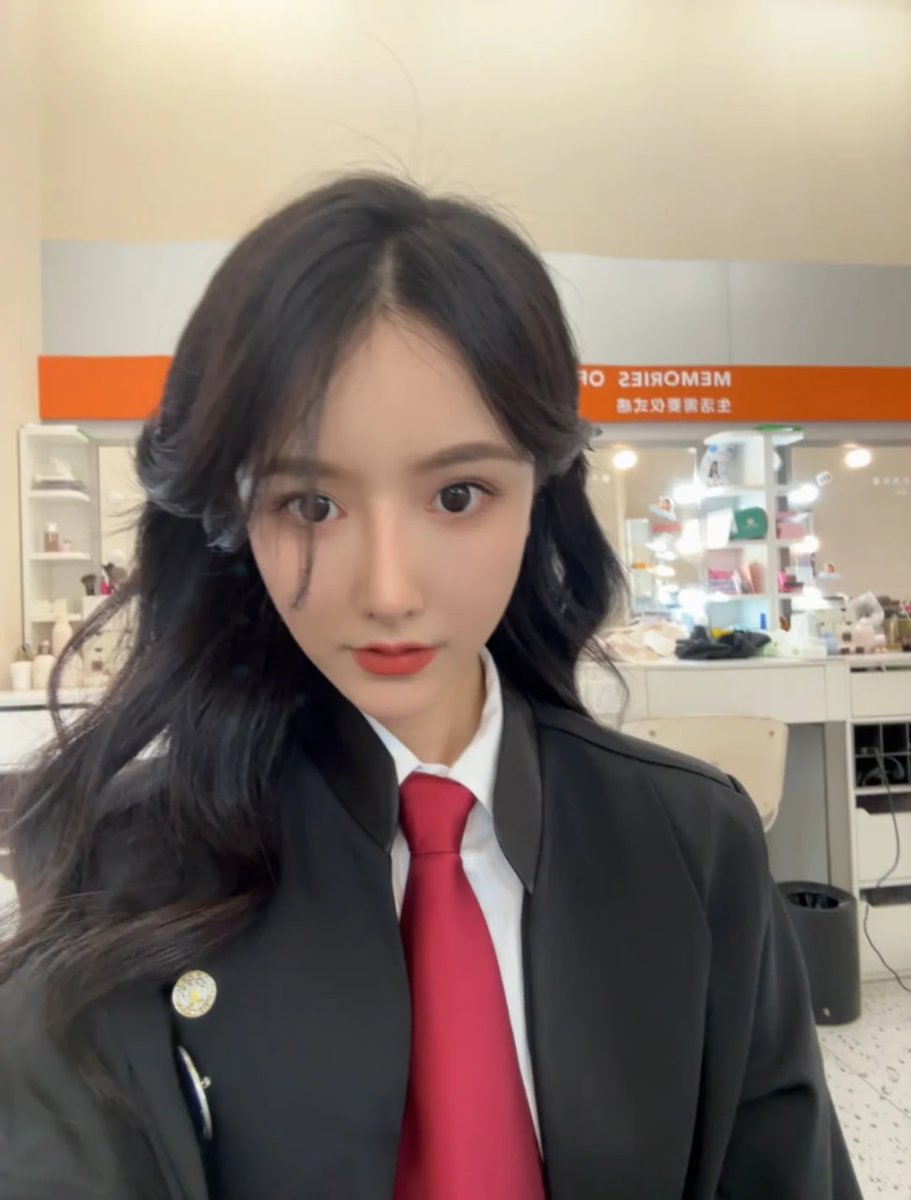 Beastofeden88's tweet photo. 律师第一次拍漏脸的

这应该就是大家说的穴脸同框吧

今天第一次当女菩萨

评论区留言的全部有份！ https://t.co/QKwOBYjpQz