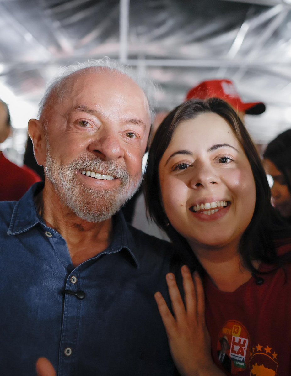 samiabomfim's tweet photo. Vamos virar! É @LulaOficial 1️⃣3️⃣ presidente, pelas mulheres, pelas crianças e a juventude, pelos trabalhadores, pelo Brasil 🌟 https://t.co/AEpagyhqzg