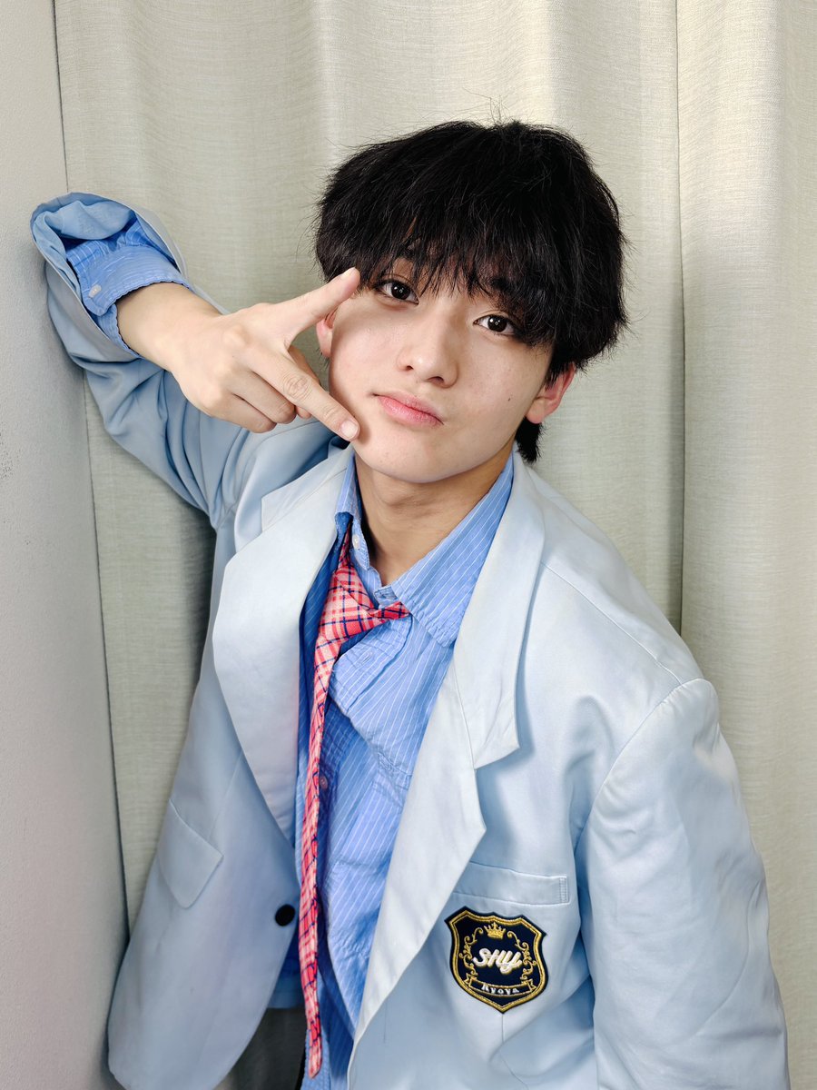shy_info_'s tweet photo. ⋱ #SHYイベント by りょーや ⋰
￣￣￣￣￣￣￣￣￣￣￣￣￣￣
オンラインサイン会ありがとうございました！！ビンゴもめちゃ楽しかった！！生電話も楽しめた！これからも楽しめる何かが来るから楽しみにしとけよ！

近々ハロウィンだね？（チェキ期限そろそろ）
#はずかしがりや
#ラブSHY高！ https://t.co/iR3Cy8Ke7V