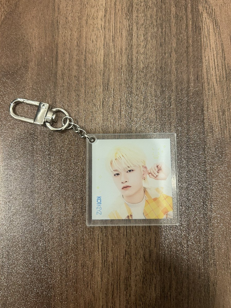 hamster_8010's tweet photo. KO1KEYZ keyring 韓国盤　交換

【譲】杉山

【求】同種 シンヘン

郵送希望です
お気軽にお声がけください🙇‍♀️

#KO1KEYZ交換
#KO1KEYZ https://t.co/QjeUi24diI