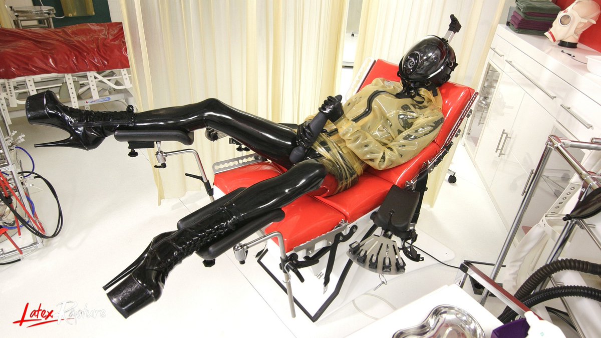 NextLevelLR's tweet photo. What a perfect play day don't you think? 😋
🔽 🔽 🔽
https://t.co/K6SgaJt7B6

#latex #rubber #gasmask #breathplay #transparent #boots #queen https://t.co/iTTQd3xJ5n