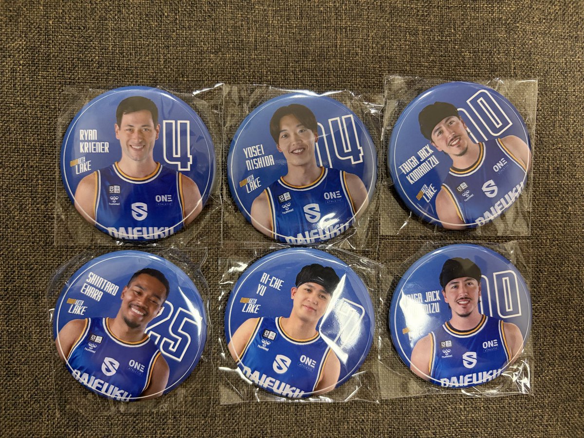 rm720rm's tweet photo. 滋賀レイクス　
交換or買取を探しております！

譲　画像のもの

求　ステッカー13
    ユニフォームキーホルダー13
　アクリルスタンドキーホルダー13
    缶バッチ16
　or買取（定価）

交換優先ですが買取も可能ですのでコメントください！
21日観戦予定です🙌 https://t.co/qPY1PyNmqI
