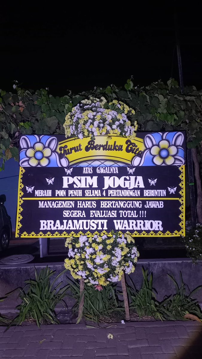 bmwarrior_1929's tweet photo. 4 PERTANDINGAN TANPA POIN PENUH, SAATNYA MANAGEMENT BERTANGGUNG JAWAB!

Kami tidak butuh janji manis, tidak butuh alasan, apalagi pembelaan. Kami butuh EVALUASI NYATA, TANGGUNG JAWAB, DAN BUKTI PERUBAHAN!

PSIM Bukan Tempat untuk Sekedar Berjanji. Buktikan!!! https://t.co/Gkt3rw1Qtf