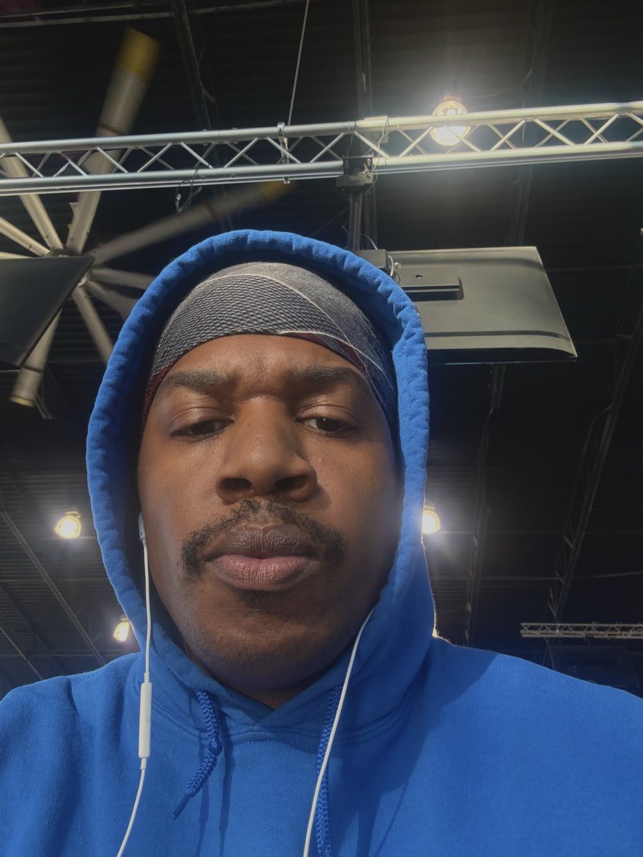 NyceTheHero's tweet photo. New week, new opportunities. Let’s get it💪🏾 https://t.co/uxfT3duNvS