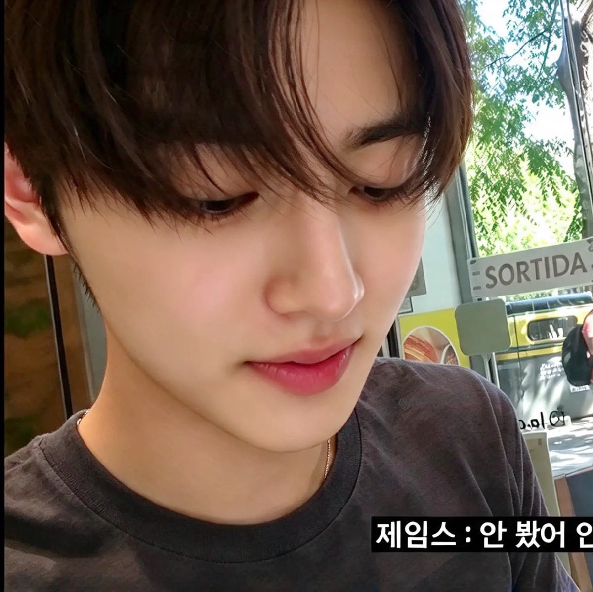 eyanngantuk's tweet photo. the way he enjoys his gelato 😭🤏🏻 https://t.co/9N8CzpWuXV