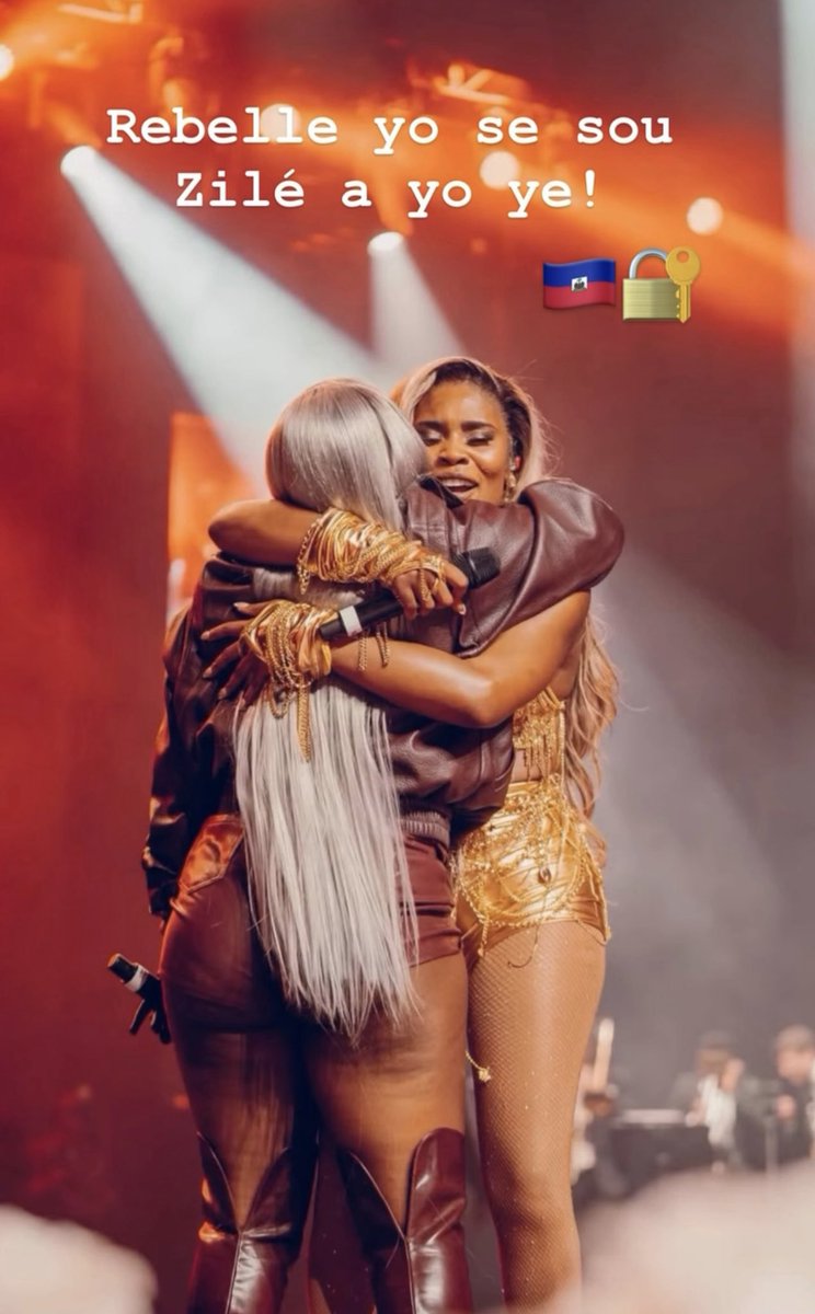 AnieZiLEyis's tweet photo. Toujou sonjé! Rebelle yo se sou Zilé a yo ye. Pa gen plas pou divizyon se union nap preché sou Zilé a. Congratulations @rutshelle you killed it as always. My baby @aniealerteht I love you! You were amazing as ever. 🇭🇹❤️ #PouAyiti #PouHMI #ZilEmizik #RGBand #12Era #Rutshelle https://t.co/AKhEatycDy
