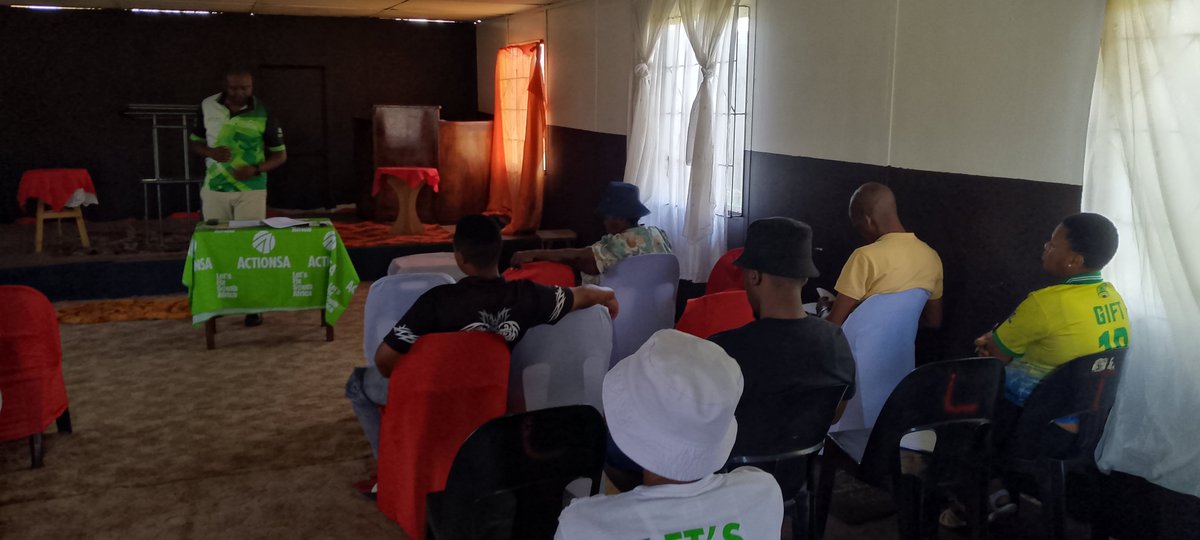 SedibengActions's tweet photo. Emfuleni ward 3,8 IEC training taking place in boipatong conducted by @Oupa35181217 @Funzi_Ngobeni @EvelynMondlana https://t.co/qj33NCwBnk