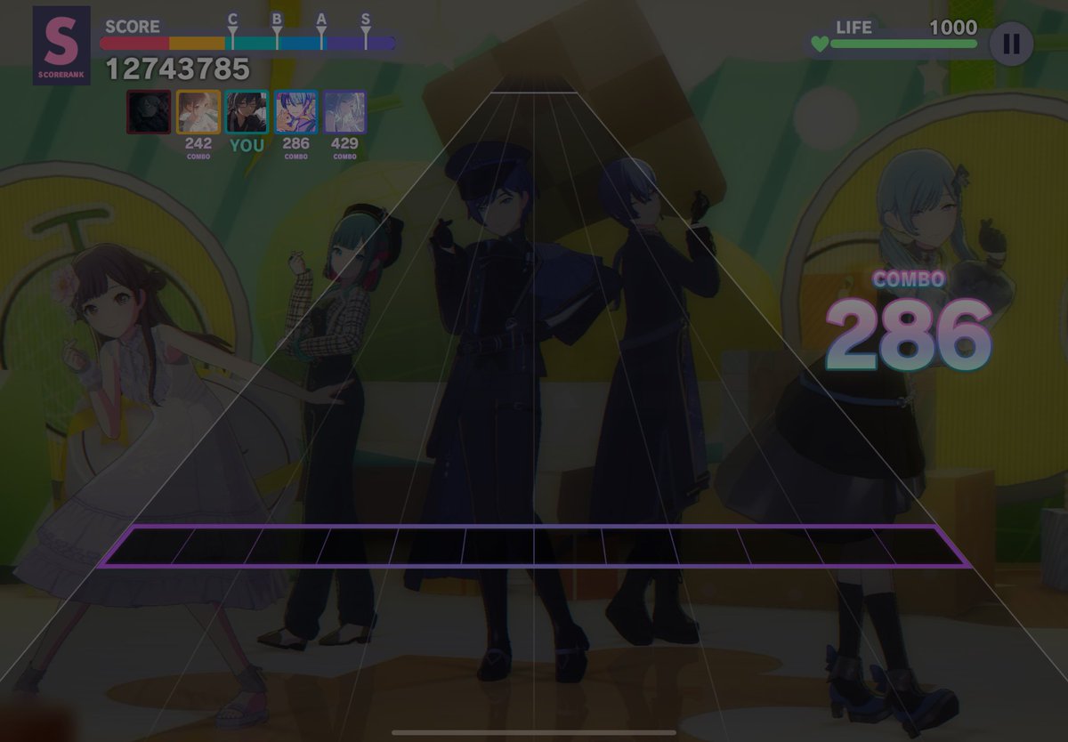 Crossover_003's tweet photo. スクショ下手すぎて有り得ない🤬 https://t.co/psRtNi2YBl