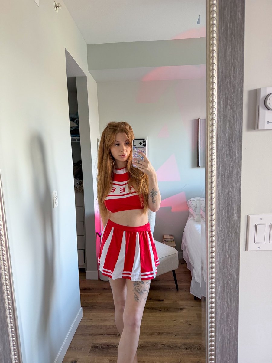 ItsRyleeAgain's tweet photo. I’d cheer you on https://t.co/znjMAvzxcL