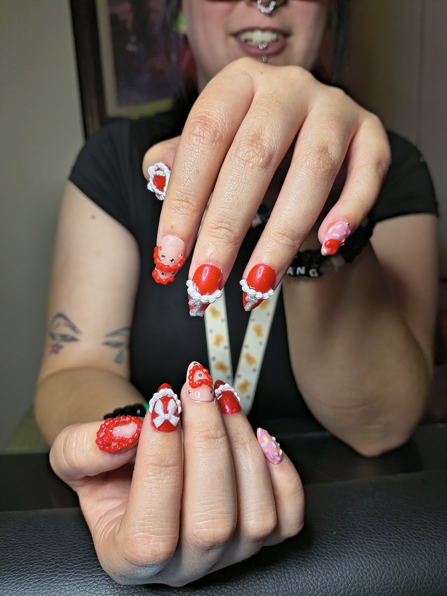 innie2minnie's tweet photo. Birthday Nails ✨ https://t.co/XcPw4xt0dF