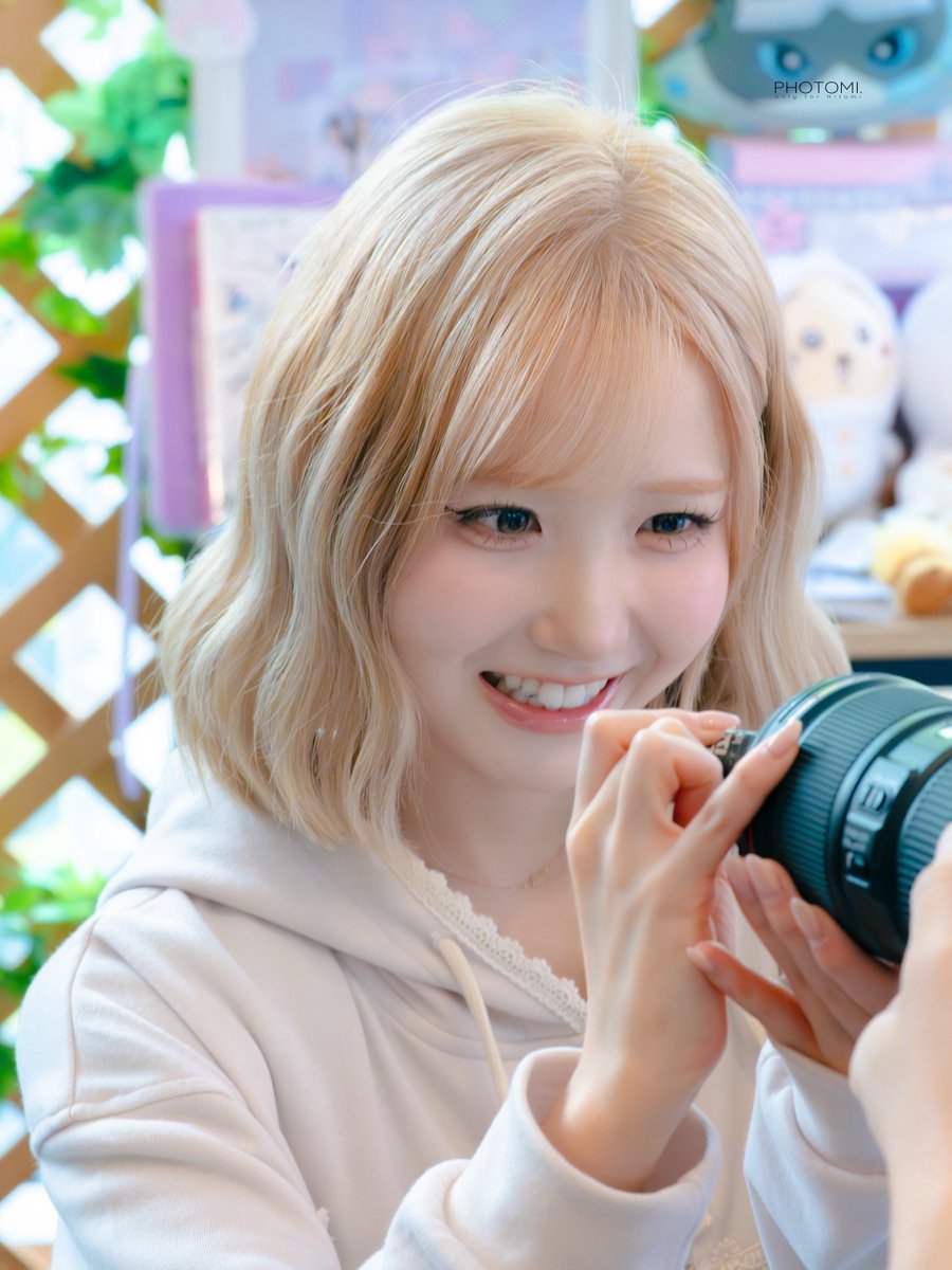 onlyforhitomi's tweet photo. 261005 세이마이네임 토미 생일카페

☀️너무 예뻐

#히토미 #本田仁美 #HITOMI https://t.co/6yYdidu7hy