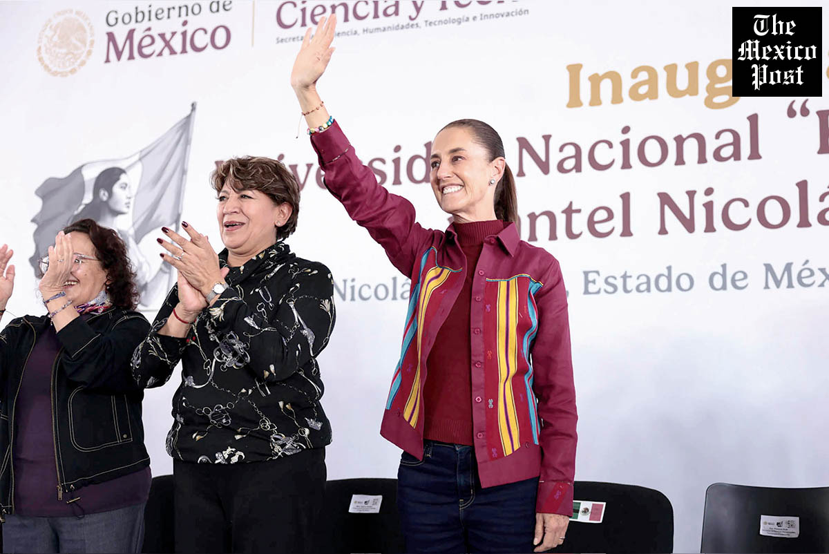 MexicoPost's tweet photo. @delfinagomeza y @Claudiashein coordinan acciones para fortalecer la #salud y los #ProgramasSociales en #Edoméx

Las #mandatarias encabezaron una reunión con #InstitucionesDeSalud y reconocieron la #labor para acercar #apoyos a las #familias mexiquenses.
Tags: @Edomex @GobiernoMX
https://t.co/CDrKAmZsVd