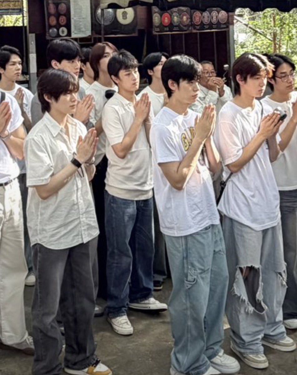 ncyyyyjiji's tweet photo. เวฟยืนพุ่งเต่งอีกแล้ววววลูกกกก5555555 https://t.co/vMn0lZauoW