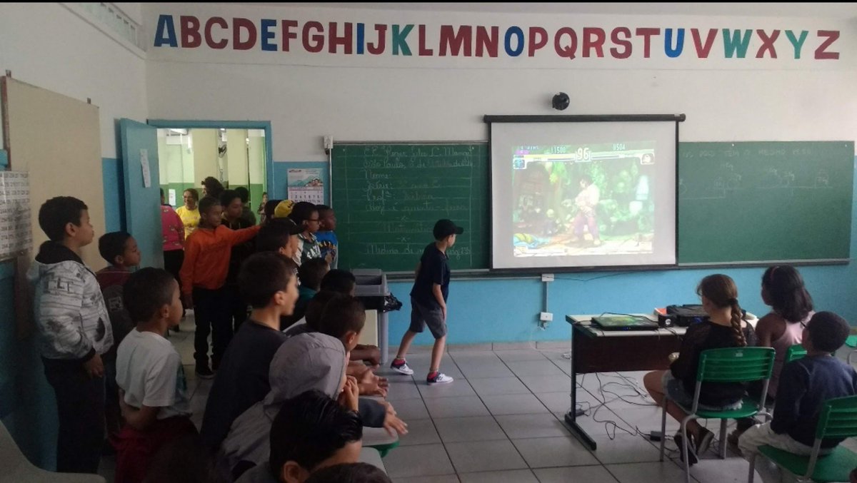 ViuvasDoArcade's tweet photo. Jogar videogame é legal, mas ver as crianças se divertindo com os games é dez vezes melhor.

Feliz dia das crianças a todos. https://t.co/uAxGeB0hQh
