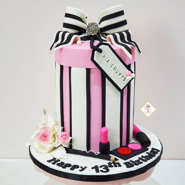 luxurycakes's tweet photo. 🎃 Halloween's almost here! This black &amp; white striped gift-box cake — blush top, bow, and all — proves a custom cake can steal the show at your spooky-season party. Order yours at https://t.co/mQx5nkth1h #Halloween #LuxuryCakesCA #CustomCakes #Ajax #Toronto https://t.co/0EYMX5ZInm