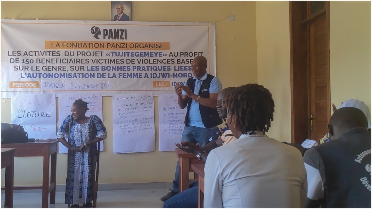 PanziFoundation's tweet photo. À Idjwi-Nord, la première phase de #Tugitemeye s’achève. Les femmes y ont appris à lire, écrire et compter 📖 

Les parties prenantes ont bâti un plan de sortie pour pérenniser ces acquis. Transmettre plutôt que clôturer. 

Avec l’appui de Google. 

#FondationPanzi #RDC https://t.co/9mTzogb0nK