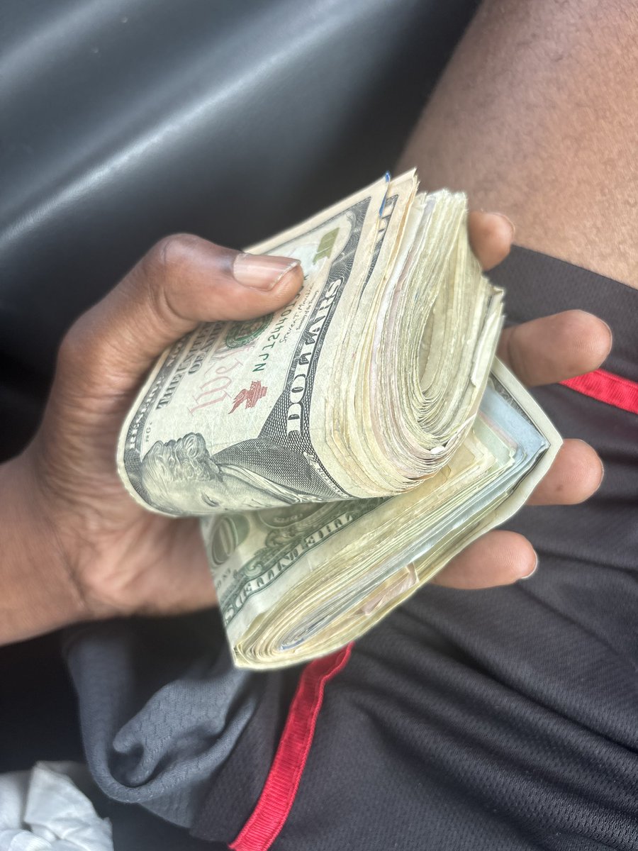 Moe___Money's tweet photo. https://t.co/KTYHTQvCpB