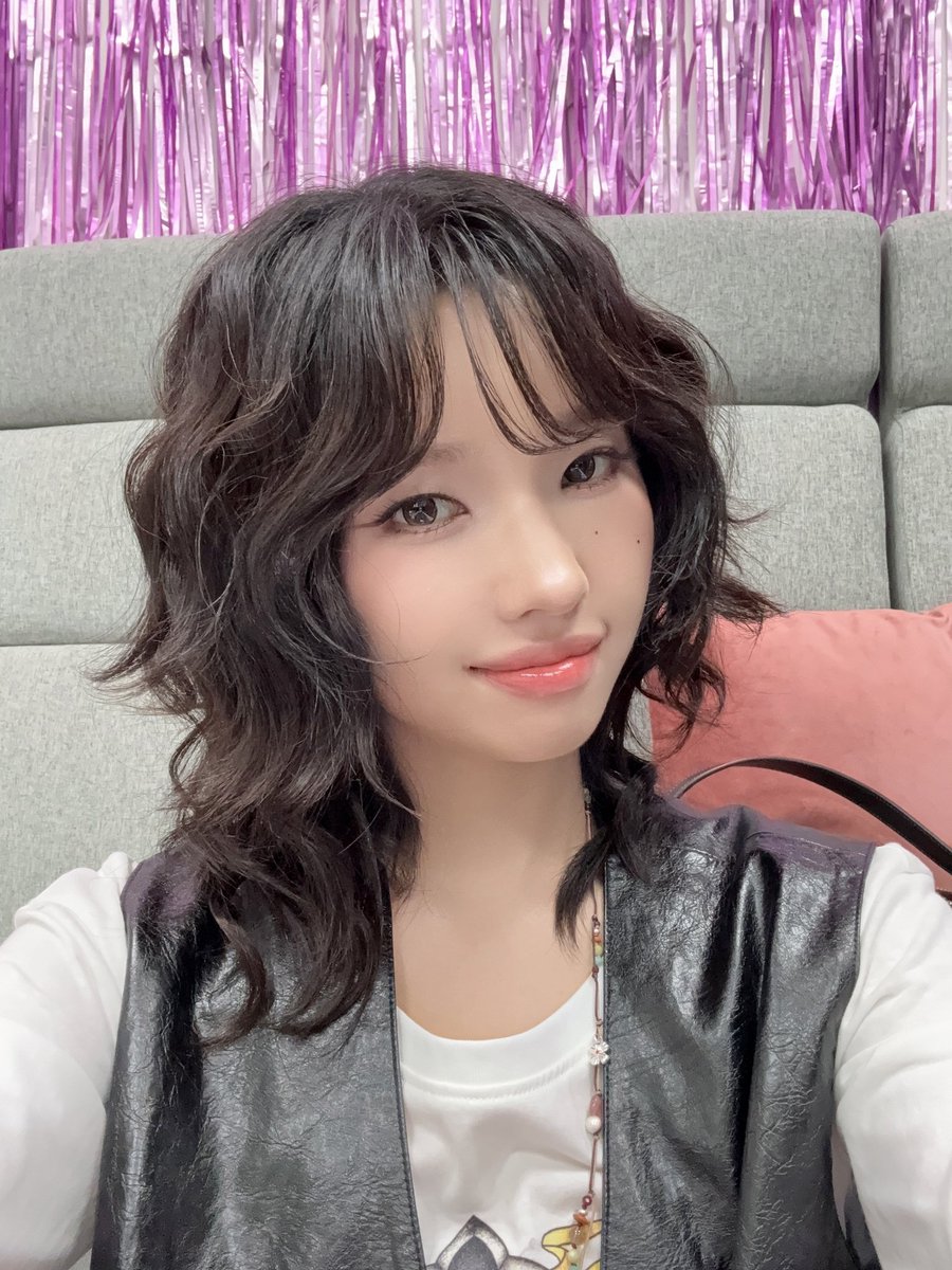 soyeonmania's tweet photo. Jeon Soyeon has been nominated for two awards for the 2026 MAMA Awards 

- Best Female Artist
- Best Female Dance Performance Solo

Congratulations Soyeon! https://t.co/DpgODnXqAw