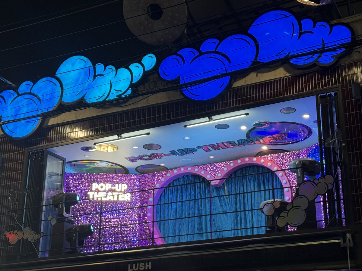 ehdrb_o's tweet photo. 클유아 기다리고 있는데 러쉬 직원분이 클유아 보면 냄새나면 안된다고 바디미스트 뿌리고 가심ㅋㄱㅋㄱㅋㄱㅋㄱㅋㄱㅋㄱ아 감사합니다 https://t.co/NR46YUPzsx