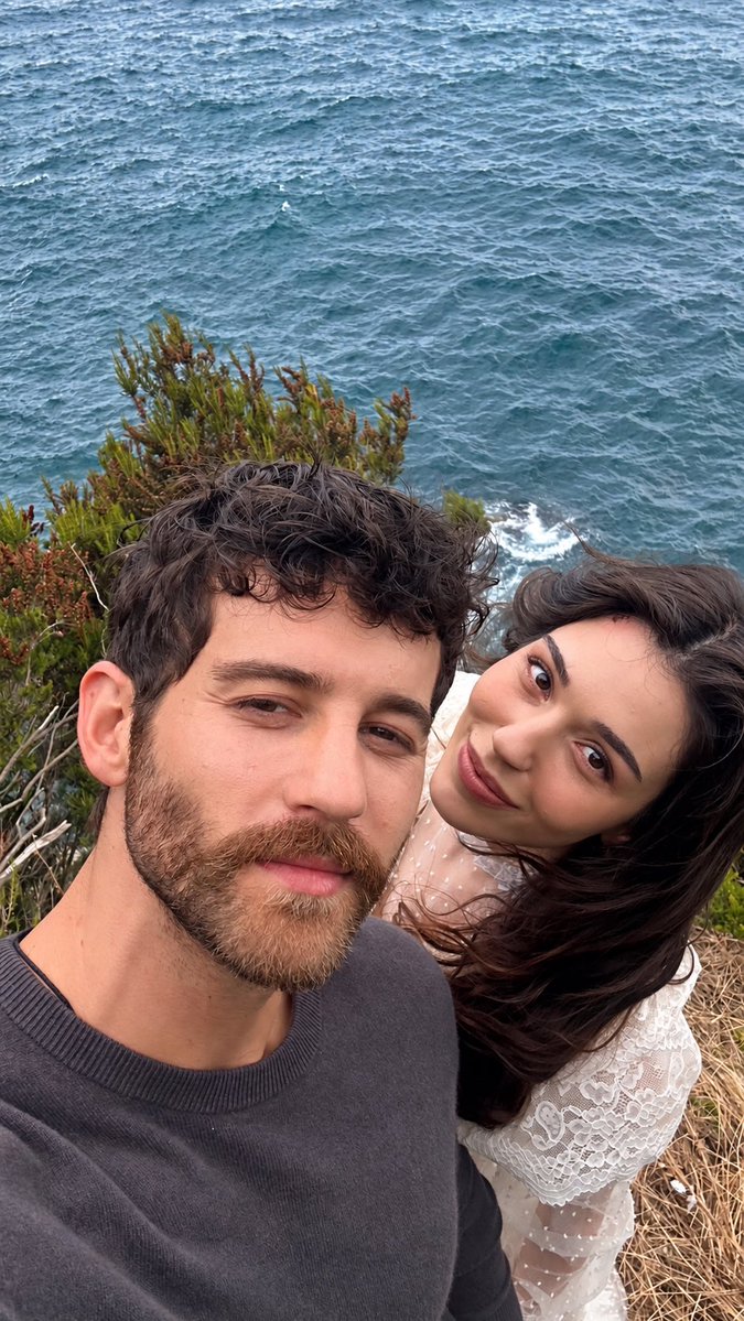 zeykuz_etkinlik's tweet photo. 📲 | Meltem Akçöl’ün Instagram hikâyesinden, Erdem Adilce ile. ✨

[#ZeyKuz • #ZeyşanYeniceli • #SevdamKaradeniz] https://t.co/vGTakI58s9
