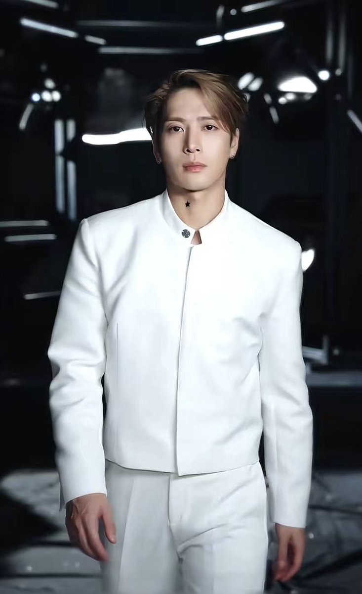 NookkieNpWg7's tweet photo. เทพพระเจ้าแจ็ค 🤍👑
หล่อจนต้องกราบ 🙏🏻🫶🏻
#JacksonWang https://t.co/BvwQblfRfI