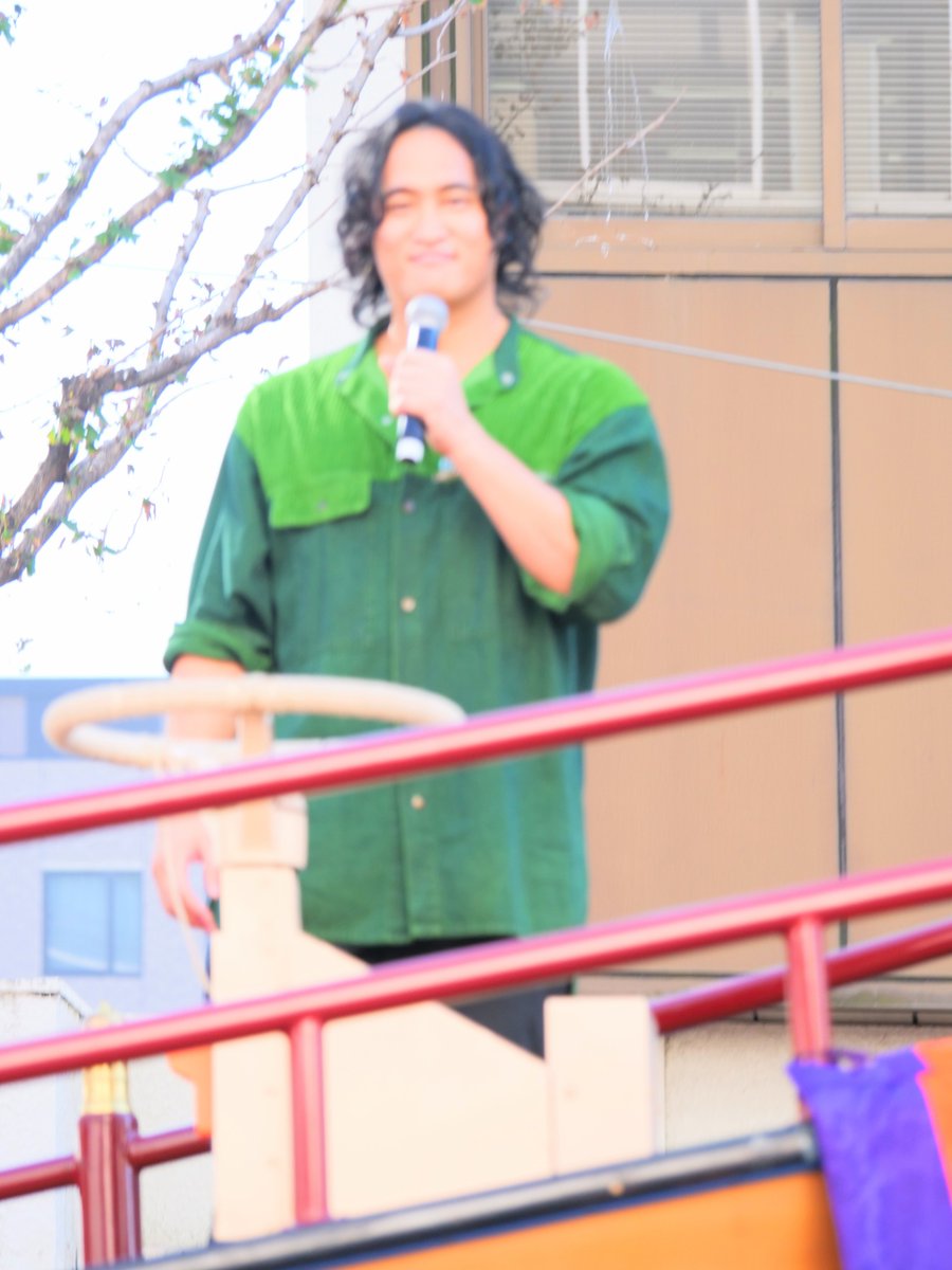 hideyoshi1582's tweet photo. (おまけ)
持ってたボード(1枚目)
見つけてくれた佳久さん(2~3枚目)
動揺してブレまくった

なお鮮明な餅食べは、中日新聞さんの動画で見られます https://t.co/rhHrTxvTFl