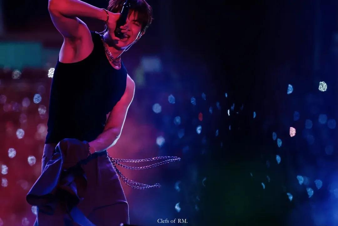 BTStoleMyTidies's tweet photo. DO I FEEL OKAY? NO...... DO I LET YOU FEEL OKAY? ABSOLUTELY NOT......SUFFER WITH ME NOW https://t.co/QeY1Sd9hqh
