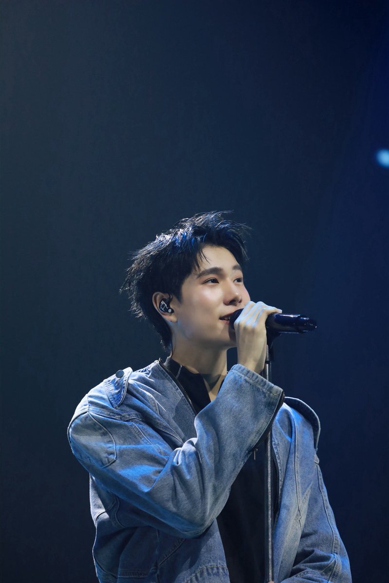RiserMusic's tweet photo. PHUWIN CATEXPOP KORAT 

บรรยากาศโชว์ในงาน CATEXPOP กับ PHUWIN ที่ผ่านมา ✨ 

หวังว่าทุกคนจะได้ความสุขและMomentดี ๆ กลับบ้านไปนะครับ  แล้วไว้เจอกันใหม่งานหน้านะ 🫶🏻

#CATEXPOPKORATxPHUWIN
#CATEXPOP #CATRADIO
#phuwintang
#RISERMUSIC https://t.co/PdenGG8Grv