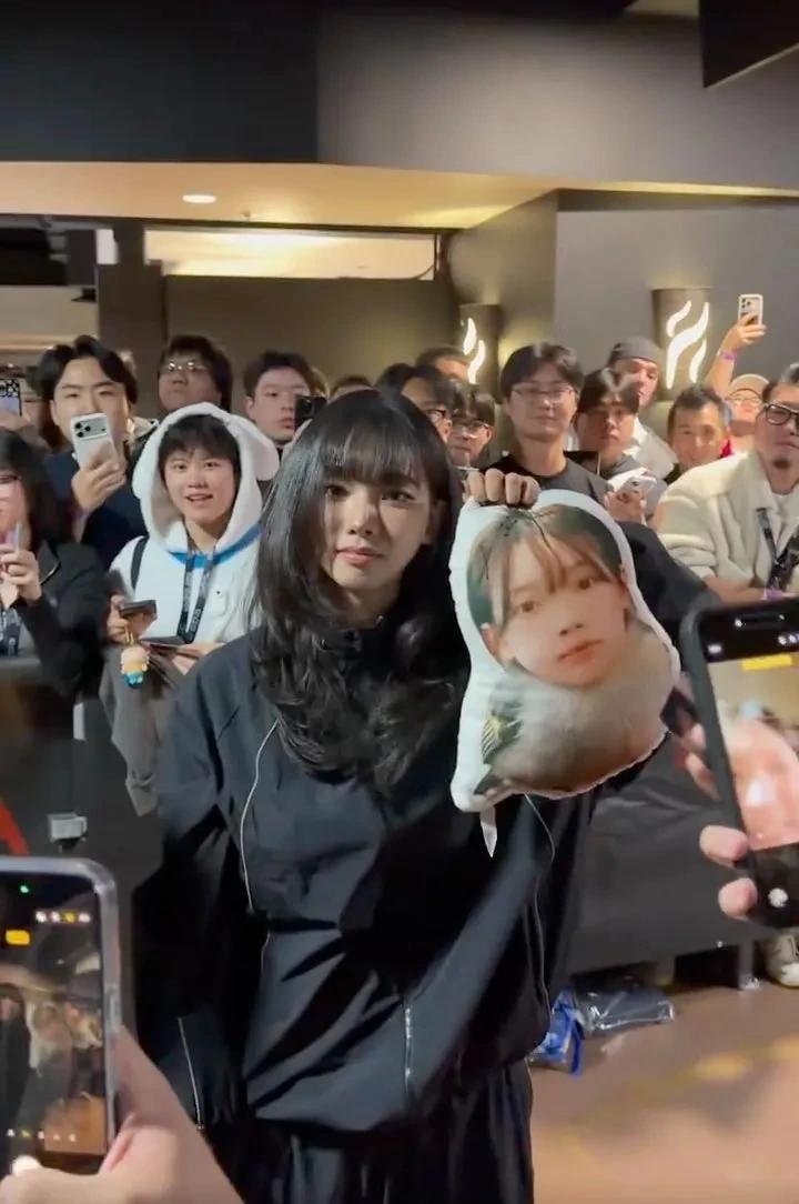 _bluustar's tweet photo. 😭🤣 https://t.co/A15rEkoeHm