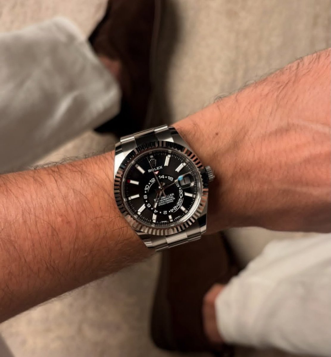 BossCode_12's tweet photo. ROLEX SKY-DWELLER https://t.co/MtMefHcGIv