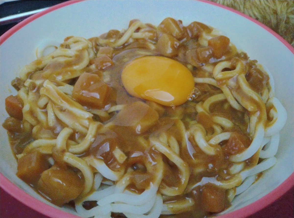 Nyaboo's tweet photo. 本番前に急に美味しいものを食べに行ったりしてはいけない。
いつもと同じ食生活を心がける。
っていうか、いつも同じもの食べてねーか?
戦国ダイナスティの村人みたいな均一な食生活してるな🤤 https://t.co/tLSJTJB28G