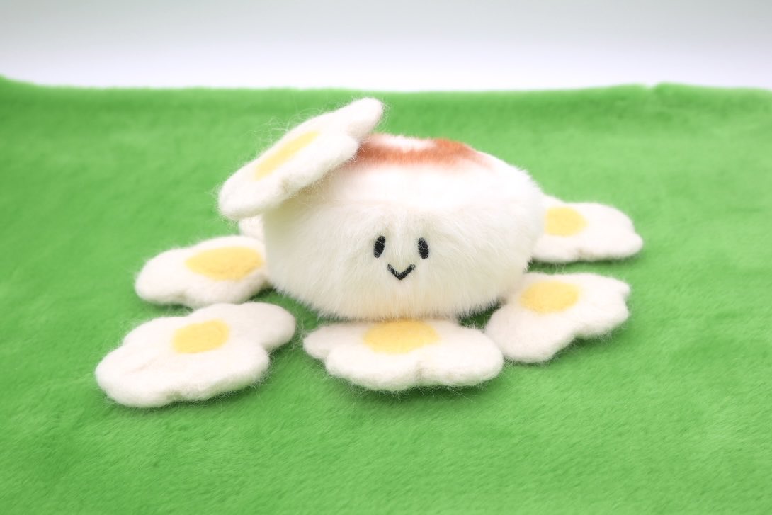 junkfoodopera's tweet photo. お花とおやきちゃん https://t.co/ntNGutuHQT