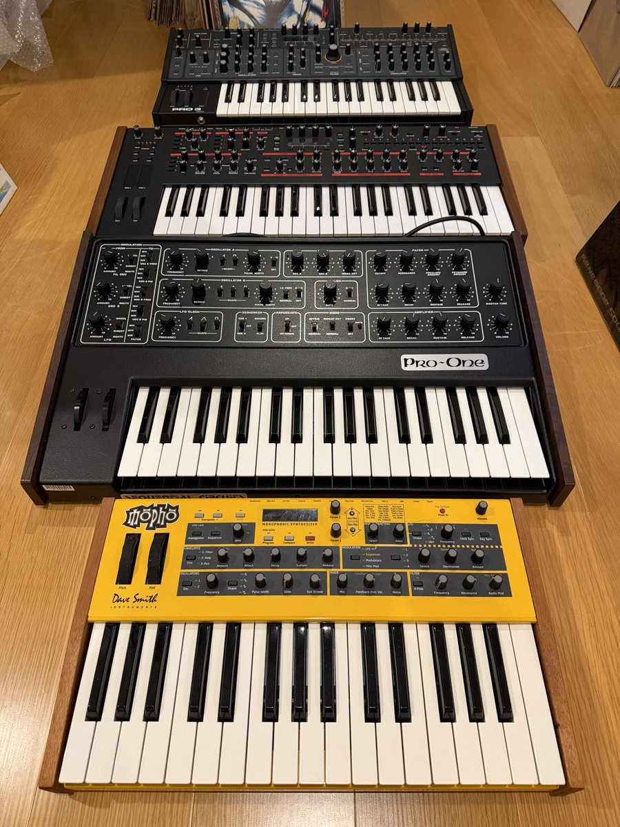 FTAFTF's tweet photo. Dave Smith(SEQUENTIAL)のPRO1 PRO2 PRO3
本来、PRO2になる予定だった(基板にPRO2ってプリントされていたはず)Mopho KBDの全てがやっと揃った😮💨
#davesmith
#dsi
#sequential https://t.co/sfvxZVq4aa