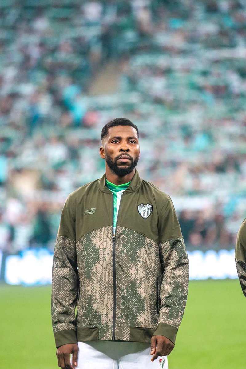 oneshotbutnot's tweet photo. 🫡 Kelechi Iheanacho! https://t.co/zb5L2LUvmF