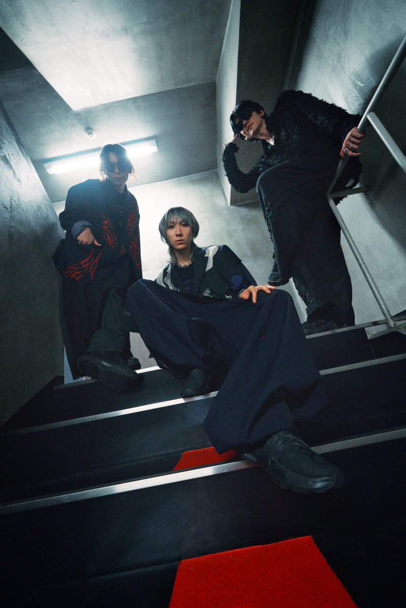 tanaka_tarilla's tweet photo. リハで前出たら一歩多く歩いちゃってやばいってなってステージから落ちた
キャーって言われてファンサみたいになったから結果良かった
何年何年も挑んできた #ミナホ BIGCAT規制かけられて純粋に嬉しかった https://t.co/Rlxz4X0Pui